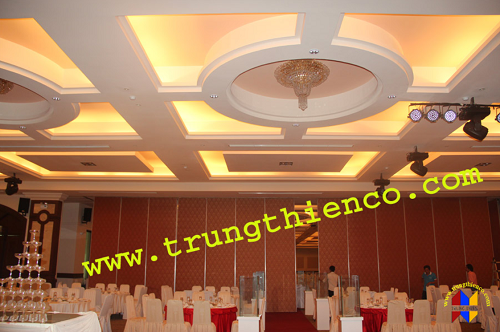 Cửa lùa được thiết kế với kiểu dáng vừa hiện đại vừa trang nhã