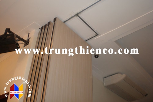 Vách ngăn di động được thiết kế đơn giản, gọn nhẹ giúp cho việc lắp đặt được diễn ra nhanh chóng