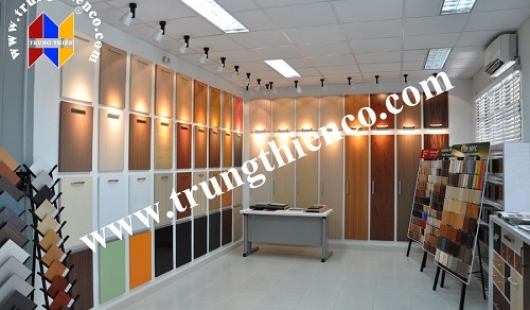 Ưu nhược điểm của vách ngăn vệ sinh bằng kính